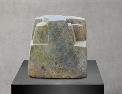 Armstein 2006<br />Sandstein, H 34 cm, Ansicht 3