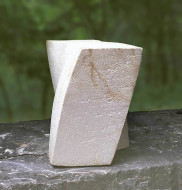 Schritt, 2005<br />Sandstein, H 40 cm, Ansicht 2
